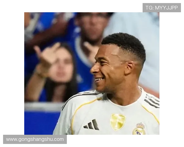 奥维耶多表态反对种族歧视球迷因辱骂姆巴佩已被警方拘捕